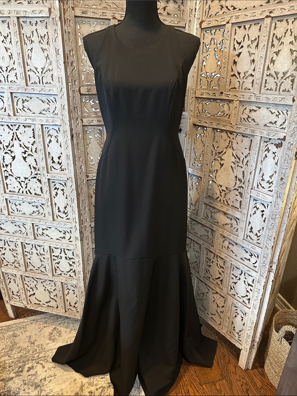 Classic Black Sleeveless Mermaid Maxi Dress